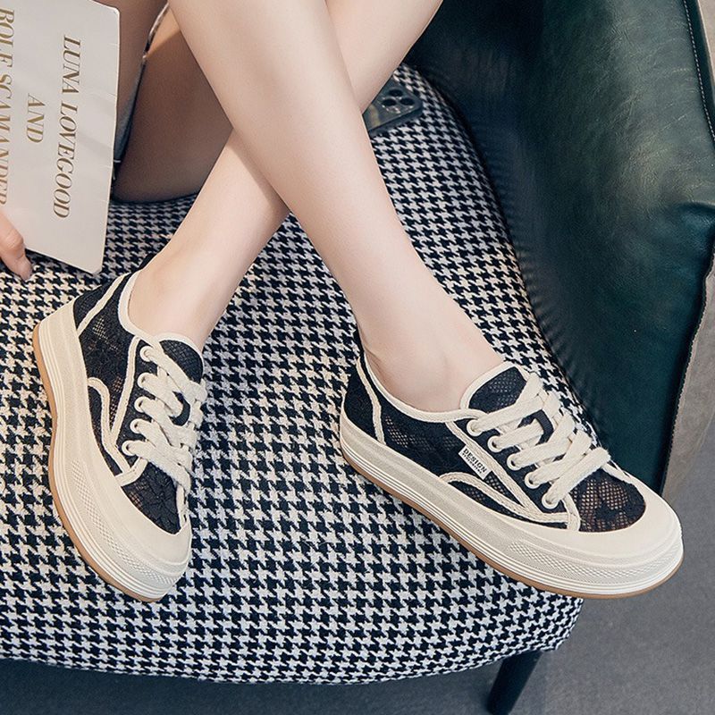 Dame Comfortable Sneakers med åndbart overmateriale og optimal dæmpning Stilla