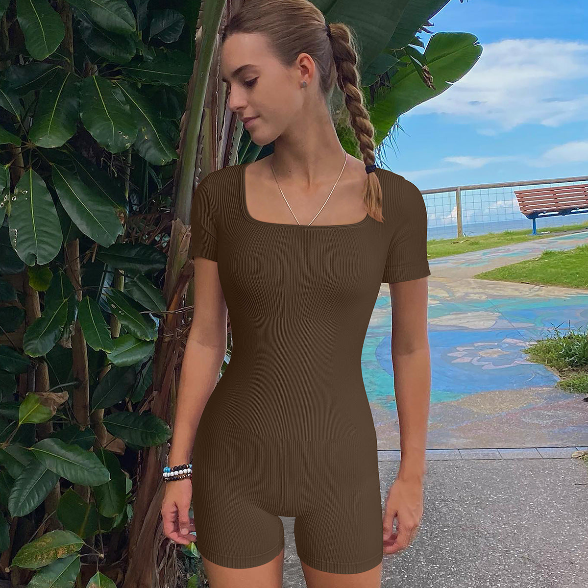 Dame Sporty Kort Jumpsuit med moderne Ribstrukturer og tætsiddende snit Stilla