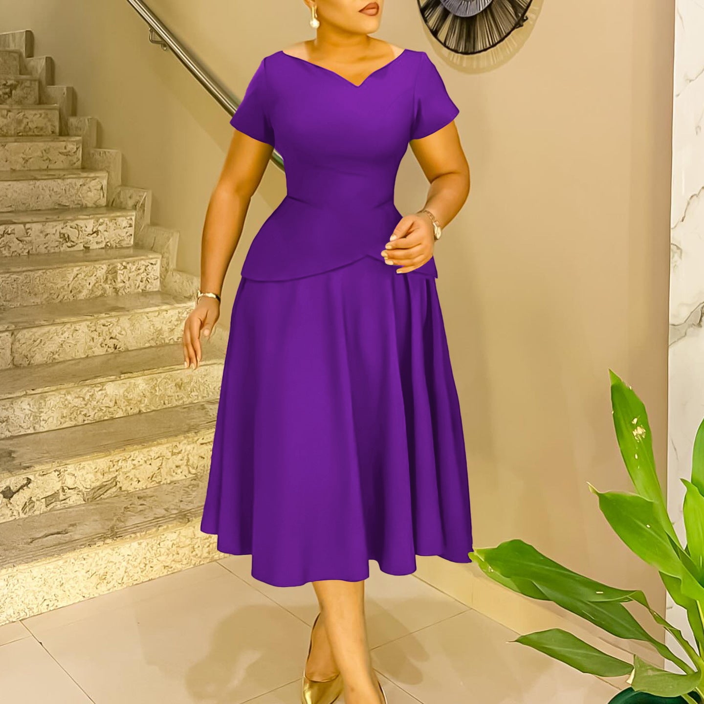 Dame elegant kjole med asymmetrisk snit og moderigtig drapering Stilla