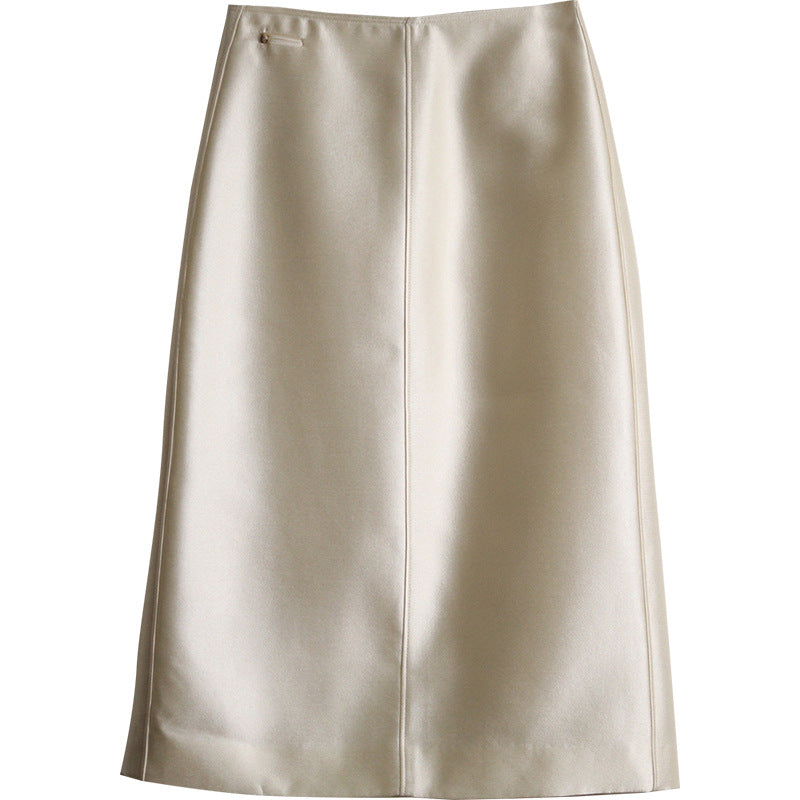 Dame elegant blyantskjørt lavet af flydende materiale med fashionable skæring Stilla