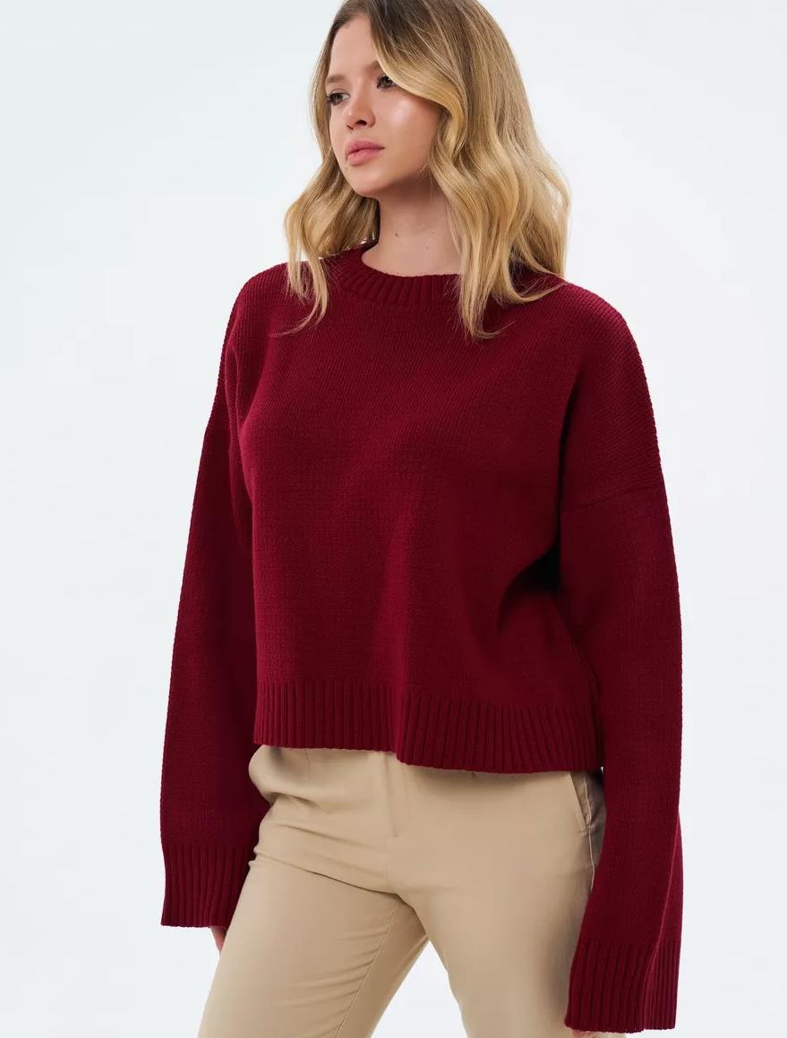 Dame hyggelig cropped sweater med afslappede ballonærmer og ribstruktur Stilla