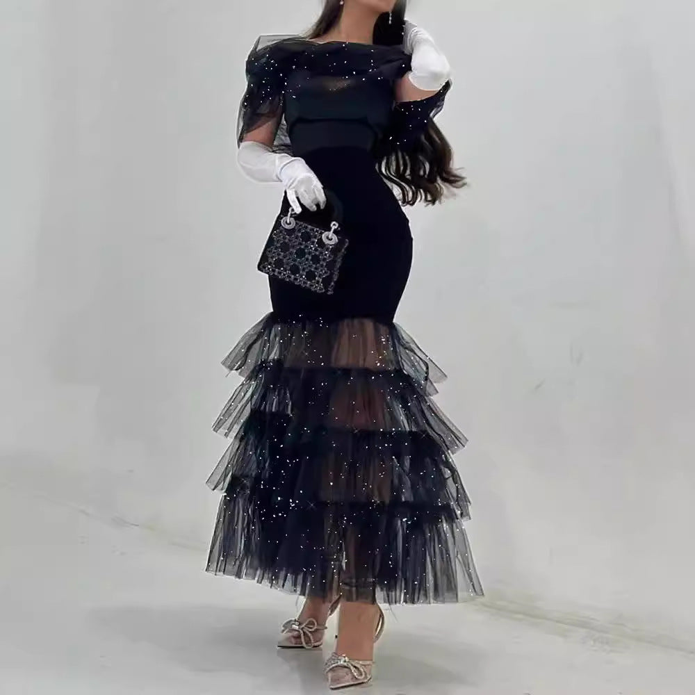 Dame Couture kjole med glitrende tyl lag og elegante ærmer Stilla