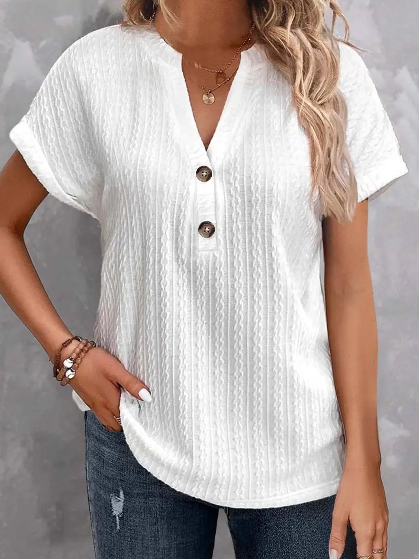 Dame afslappet kortærmet skjorte med struktureret design og knapliste Stilla