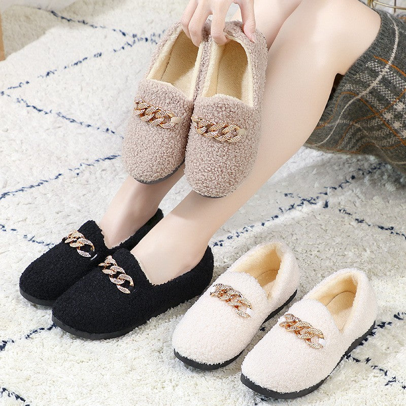 Femme Cozy Plush Slide Hjemmesko med elegant kædedetalje Stilla