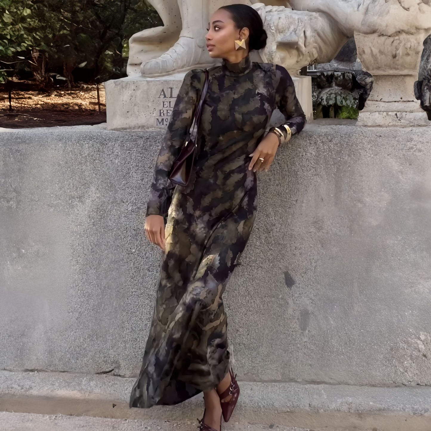 Dame Elegant Langærmet Maxi-kjole med høj krave og moderne camouflage-mønster Stilla