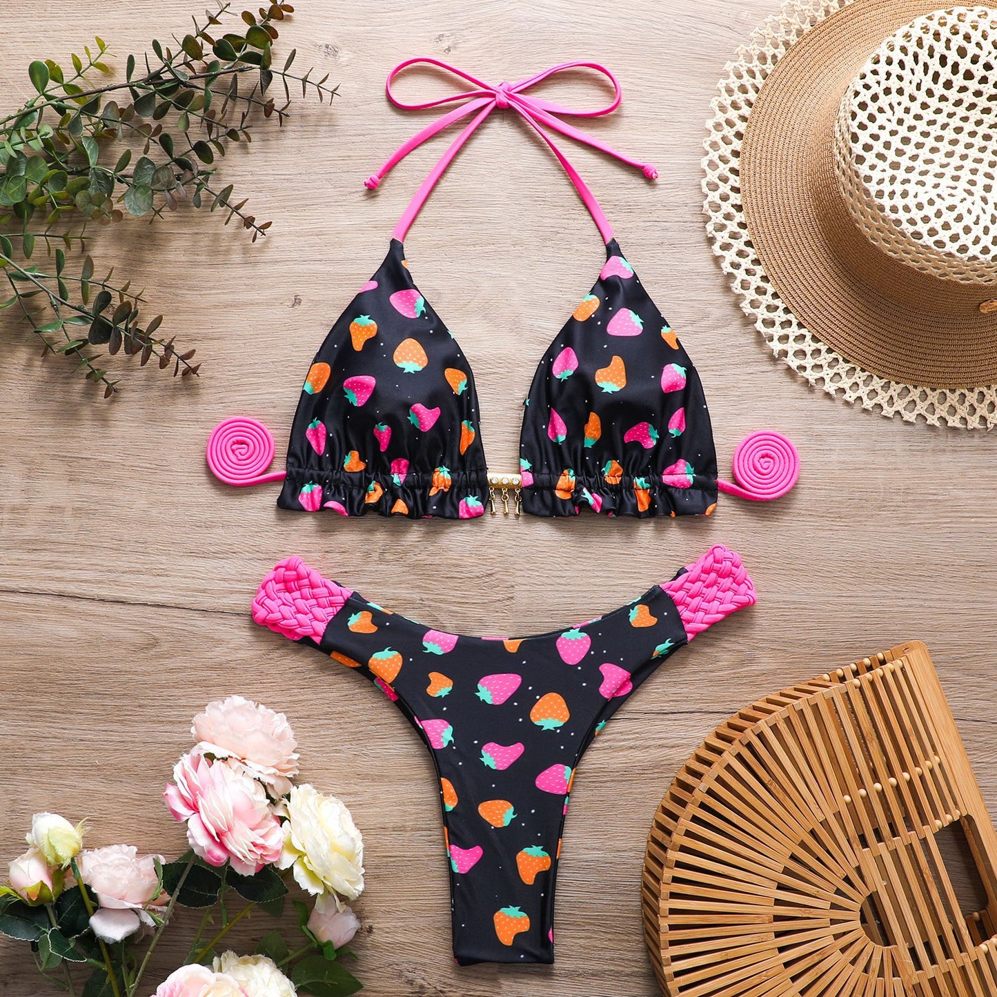 Dame Triangel-Bikini med blomsterdetaljer og bageste hækledesign Stilla