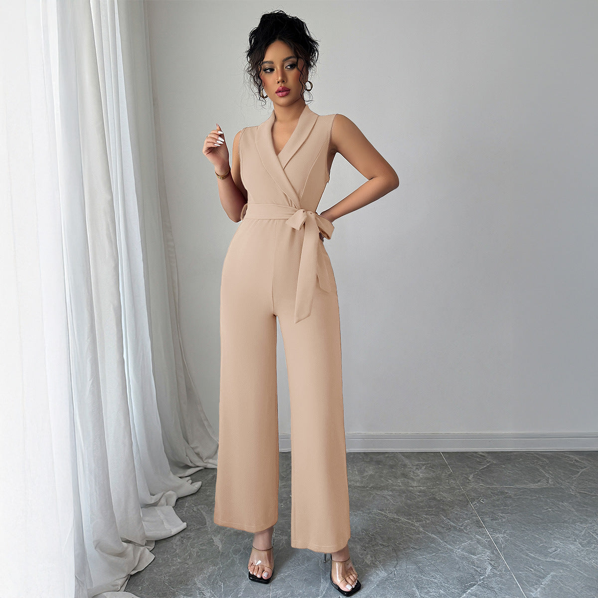 Dame elegant jumpsuit med indpakningsdesign og bred pasform Stilla
