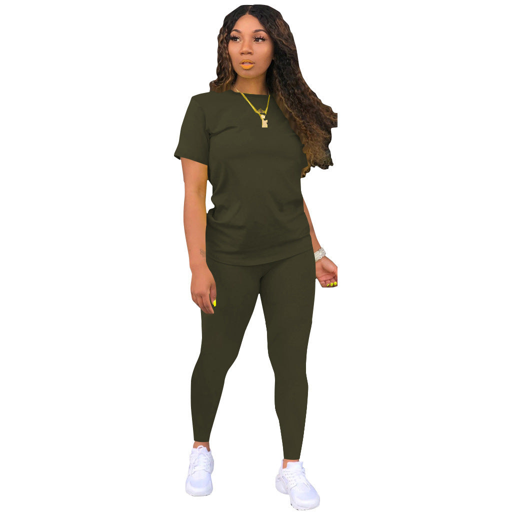 Dame sporty og behageligt sæt bestående af T-shirt og leggings med elastisk talje Stilla