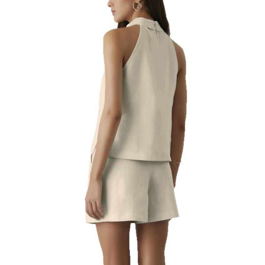Dame elegant jumpsuit med højt lukket design og behagelige shorts Stilla