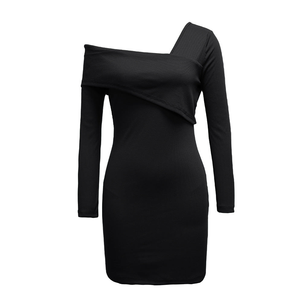 Dame Bodycon-kjole med asymmetrisk udskæring og lange ærmer Stilla