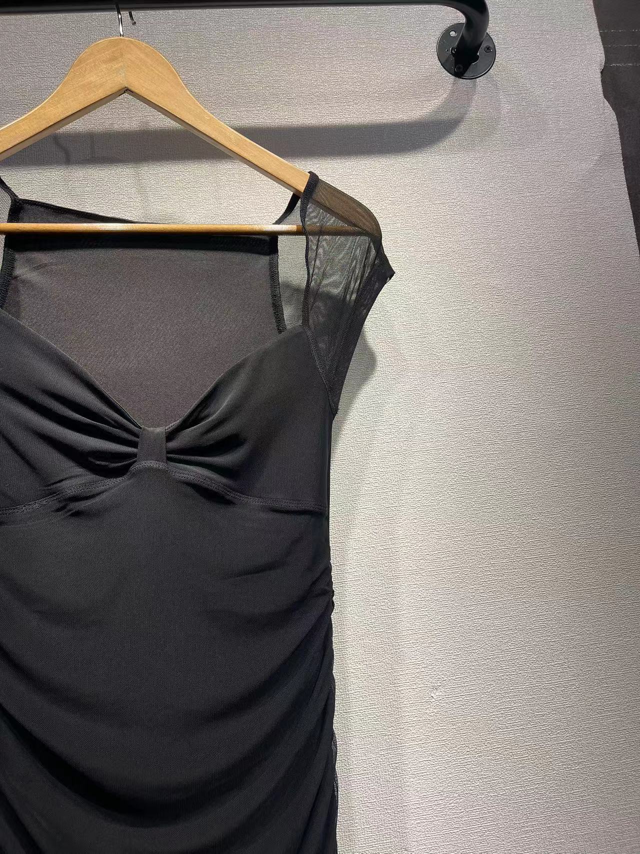 Dame Figurformet Aftenkjole med raffineret Rynke-design og V-udskæring Stilla