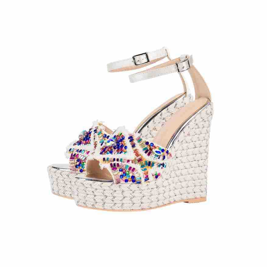 Dame dekoreret kile sandaler med justerbar ankelrem Stilla