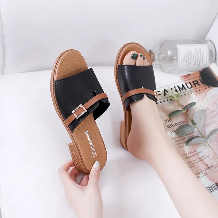 Dame Mode Pantofler med elegant rem og dekoreret spænde-detail Stilla