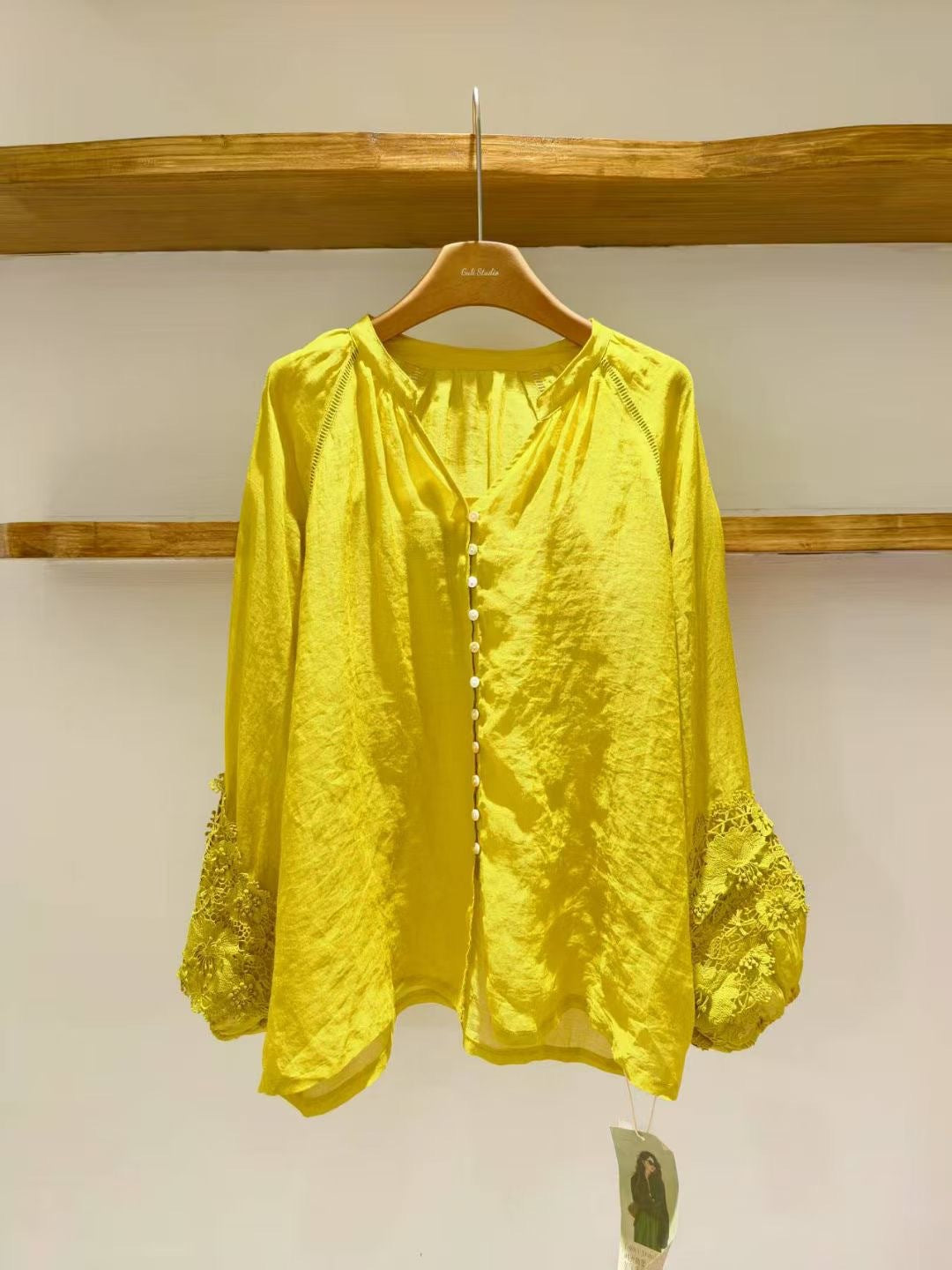 Dame Elegant Bluse med Blonder og Knapper Stilla