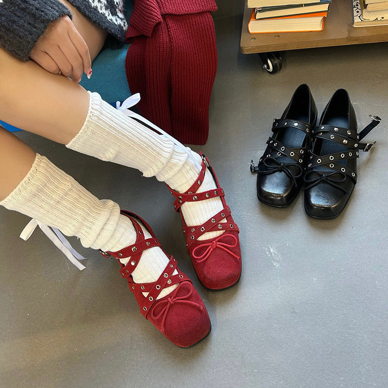 Dame Stilfulde Cross-Strap Ballerinas med Dekorativ Bue og Metalliske Akcenter Stilla