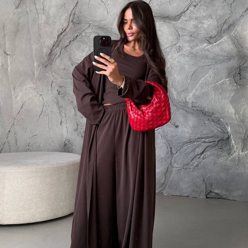 Dame fritids-lounge sæt lavet af behageligt, åndbart materiale med bred cardigan og løs bukser Stilla