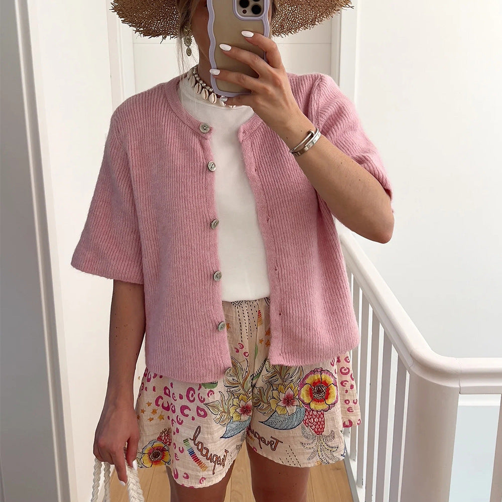 Dame åben strikjakke med elegante knapdetaljer Stilla