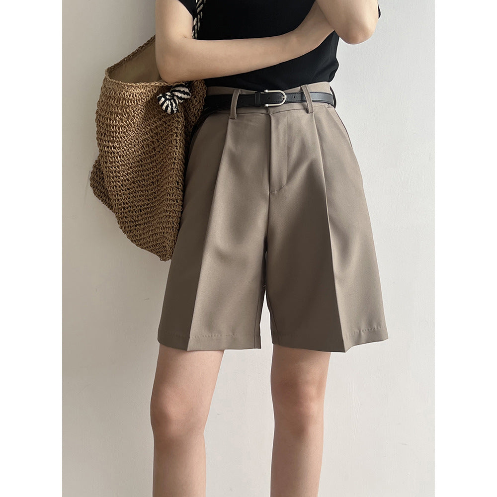 Dame casual shorts med fashionable folder og taljebælte Stilla