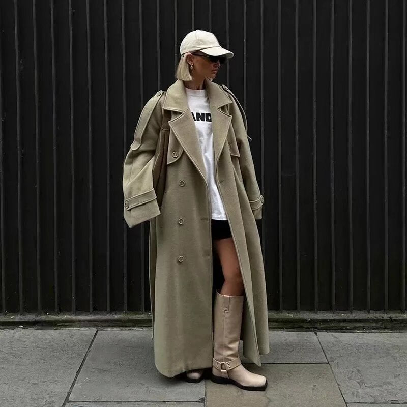 Dame trenchcoat med justerbart taljebælte og elegant knapliste Stilla