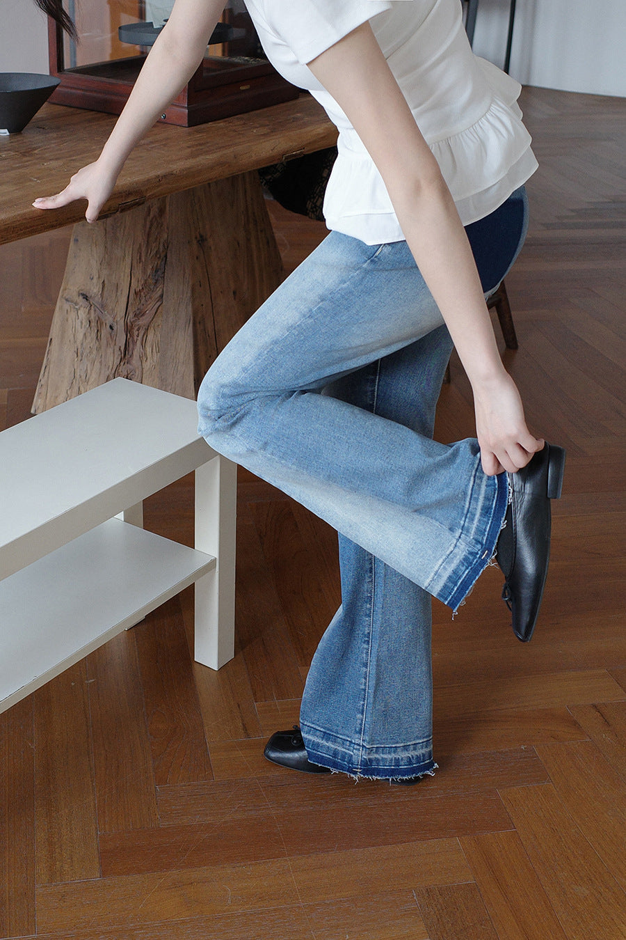 Dame Bootcut Jeans med frynset afslutning Stilla