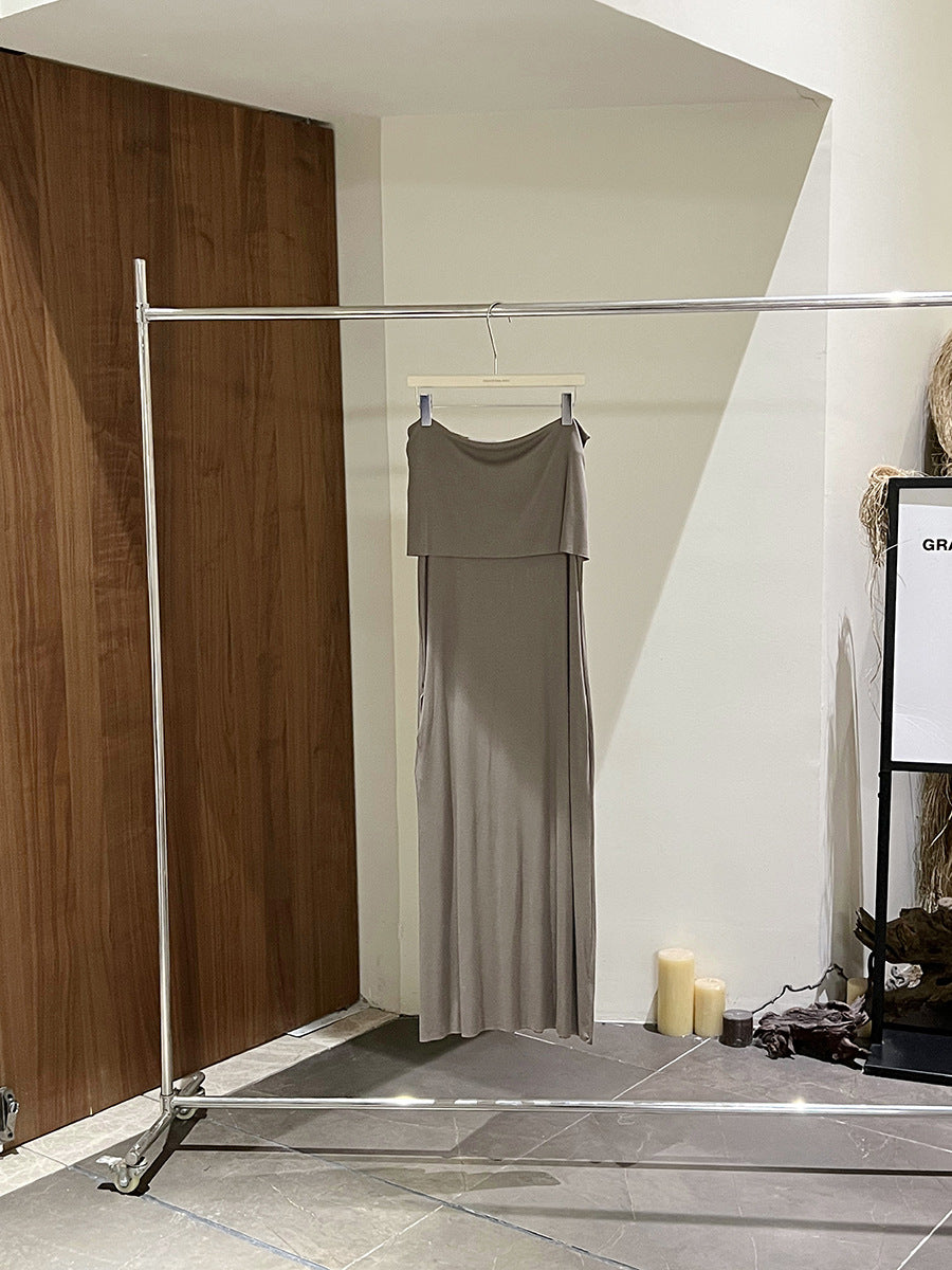 Dame elegant aftenkjole med smal pasform og flydende fald Stilla