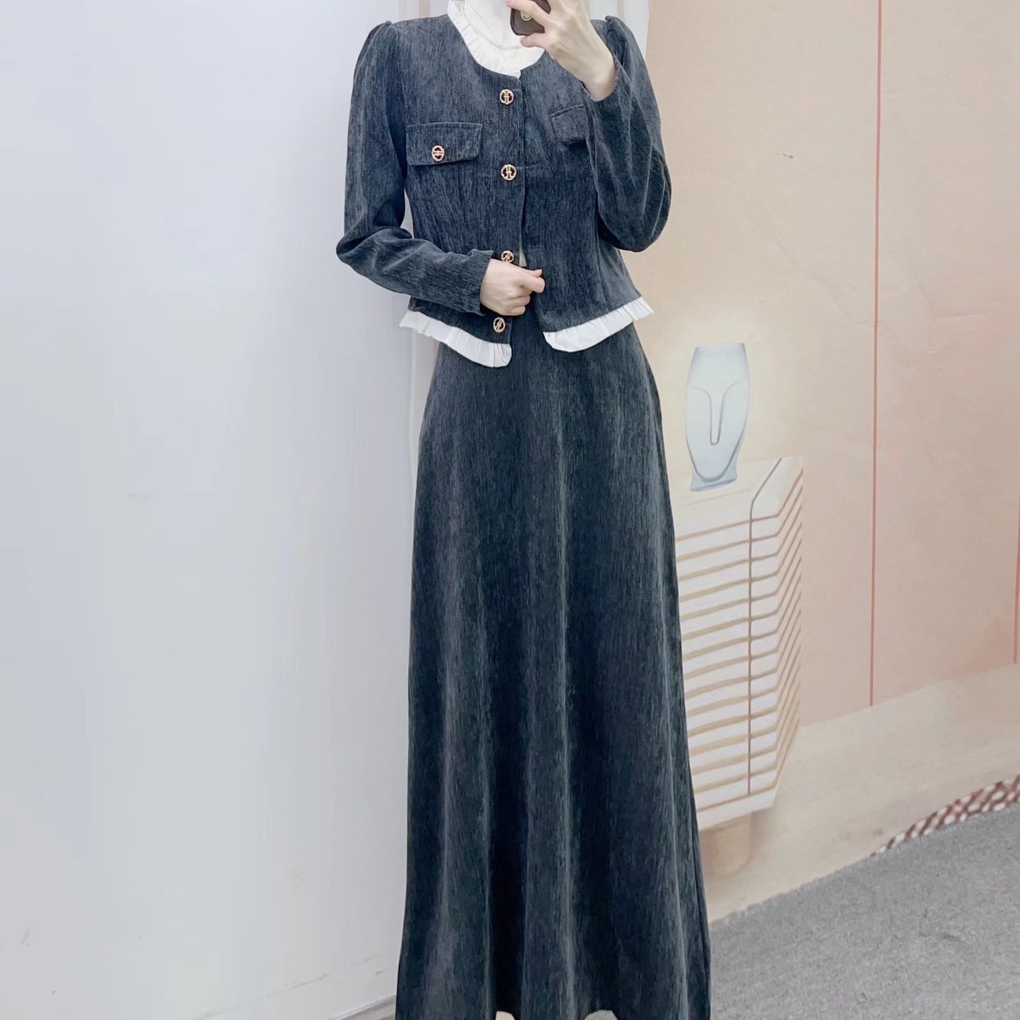 Dame Elegant Jumpsuit med figursyet blazer og raffinerede detaljer Stilla