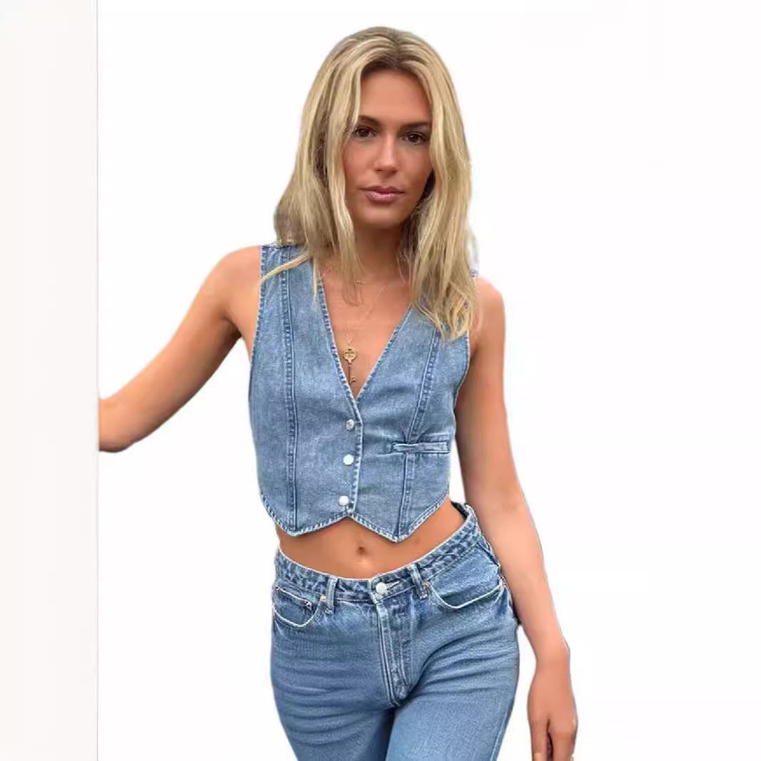 Dame Denim Vest i moderne design med figursyet snit og praktiske lommer Stilla