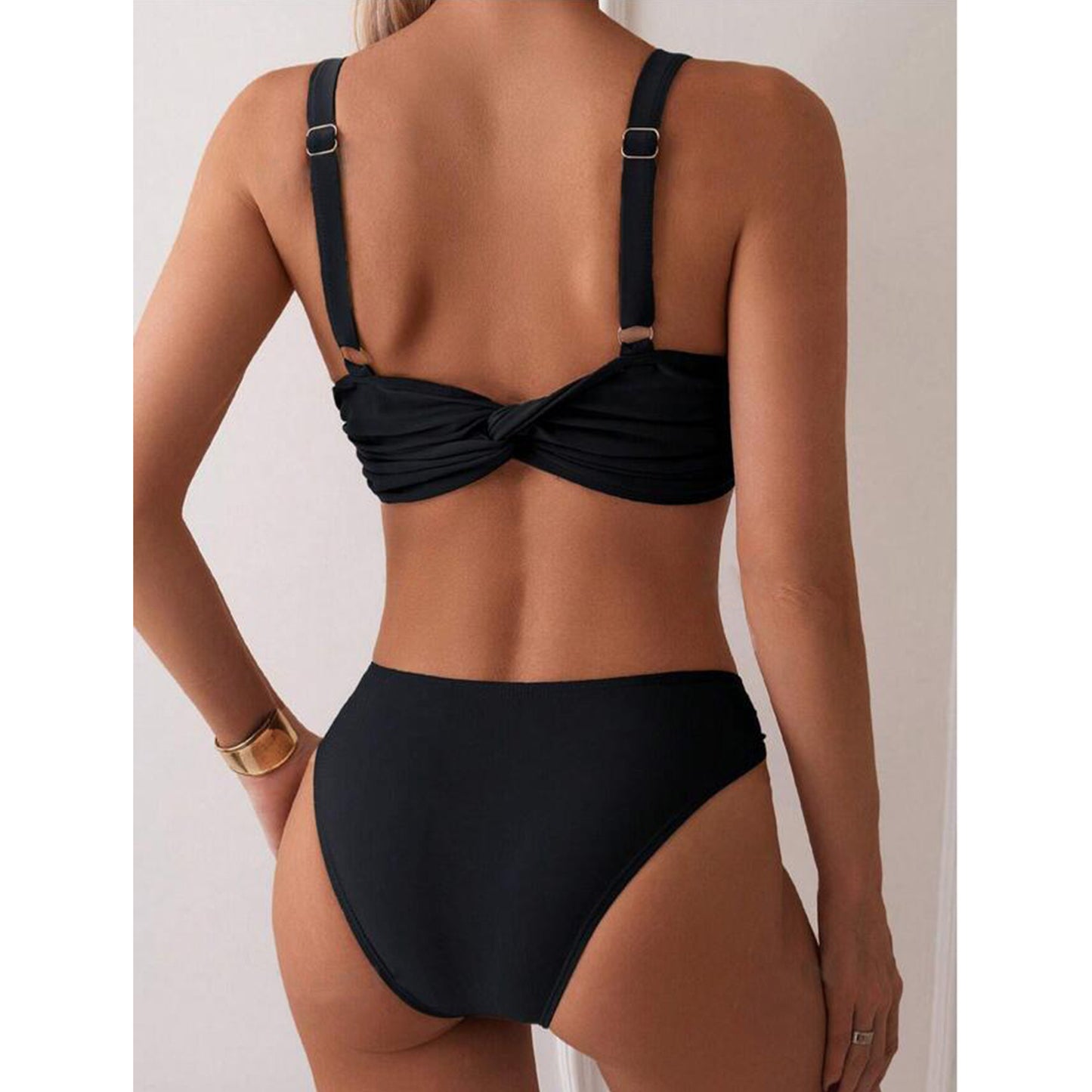 Dame Bikini-sæt med dekorativt smykkedetail og høj kvalitets snit Stilla