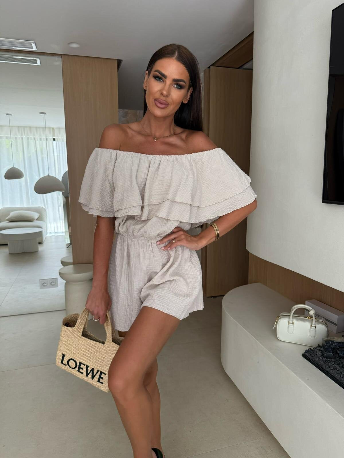 Dame Off-Shoulder Jumpsuit med Rys design og elastisk Taljebånd Stilla