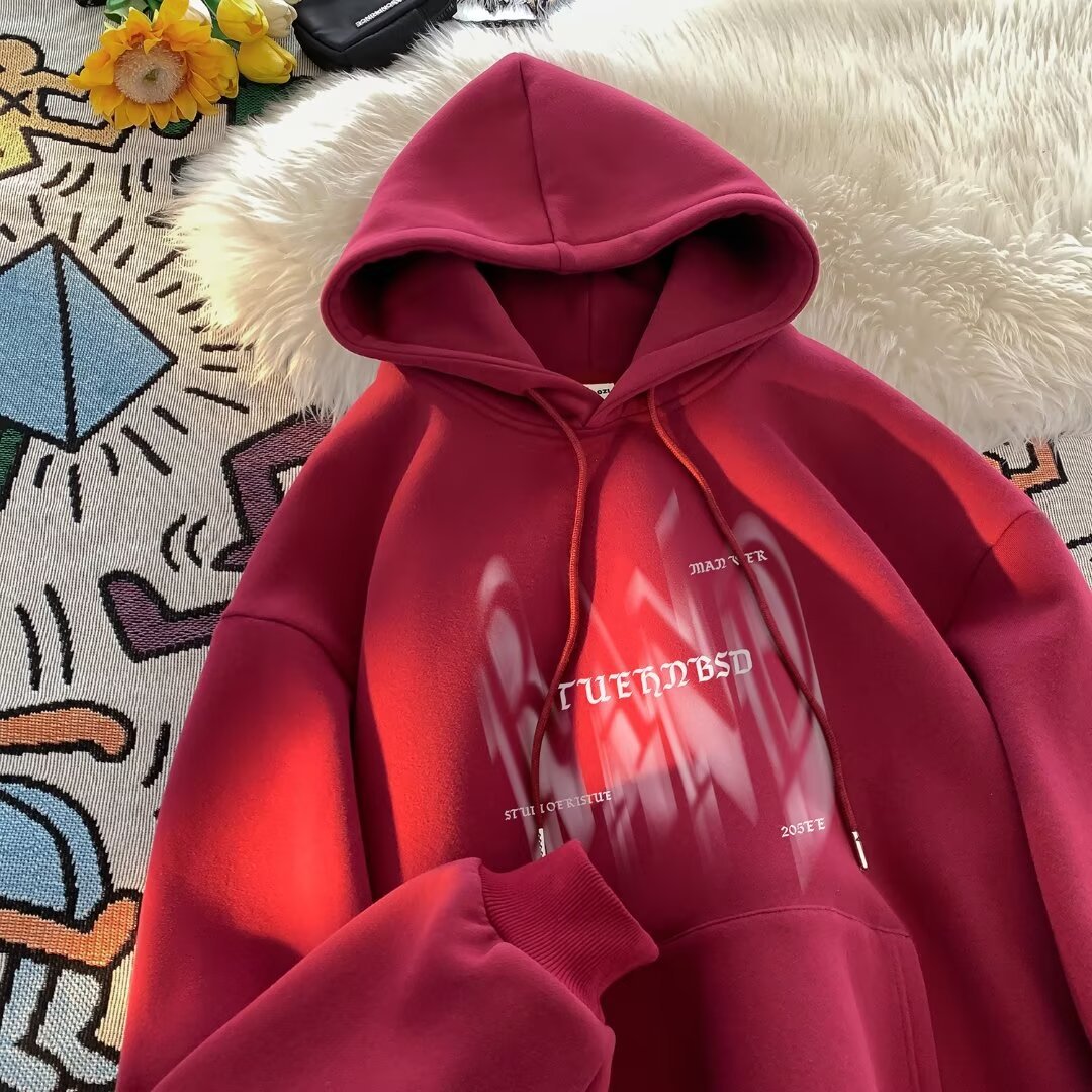 Dame afslappet hættetrøje med unikt grafisk print Stilla