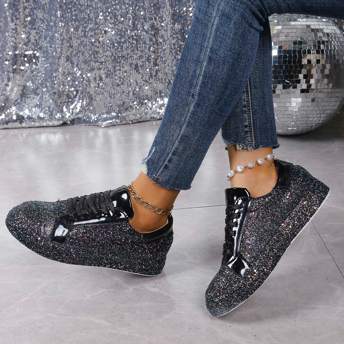 Damer Glitrende Sneakers med sporty design og skridsikker sål Stilla