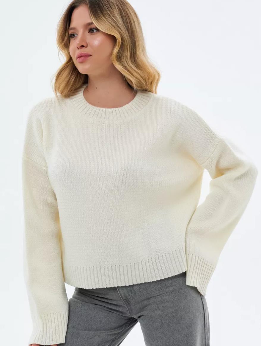 Dame hyggelig cropped sweater med afslappede ballonærmer og ribstruktur Stilla