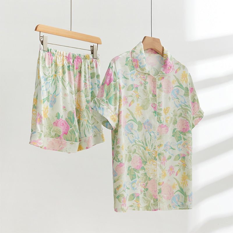 Dame komfortabel natdragtsæt med elegant blomsterdesign og fin struktur Stilla