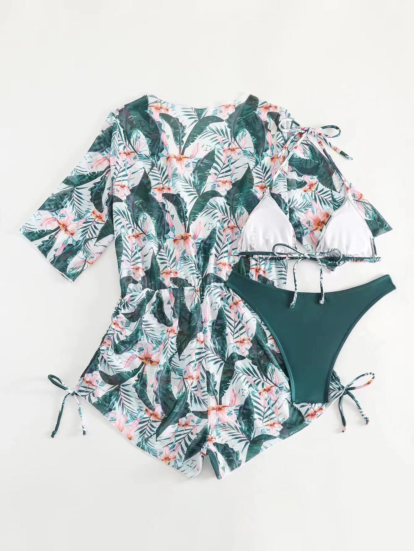 Dame bikini sæt med blomster overskjorte og romantiske detaljer Stilla