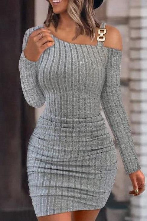 Stilla | Off-shoulder Skrå Krave Stram Kjole