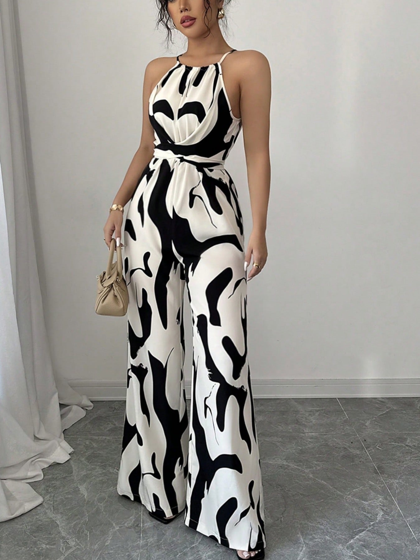 Dame jumpsuit med vidde ben og trendy mønster Stilla