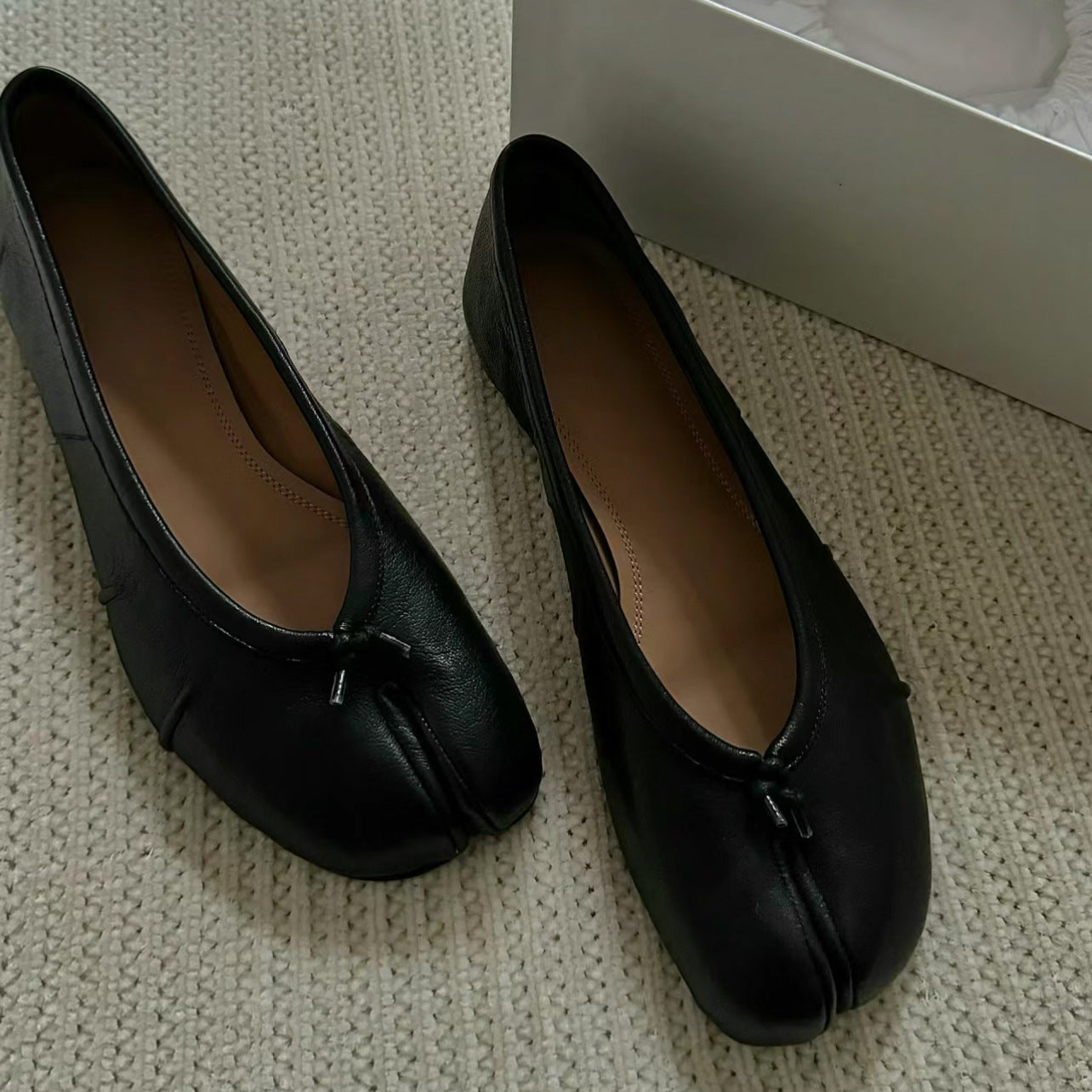 Femme Unique Spalt-tå Slip-On Flats Stilla