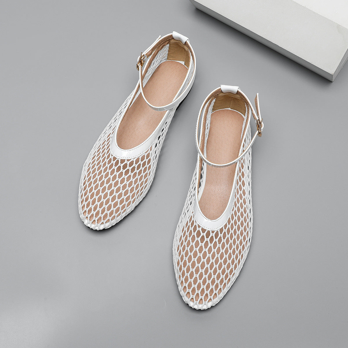 Dame Ballerinas med dekorativt netdesign og rem Stilla