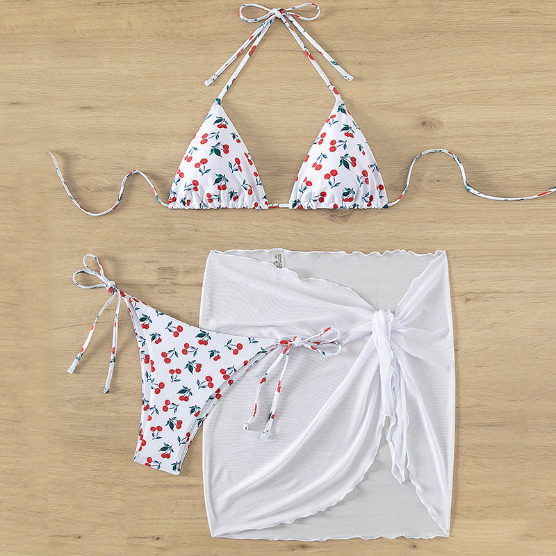 Dame Triangel-Bikini-sæt med gennemsigtig sarong og legesygt kirsebærmønster Stilla