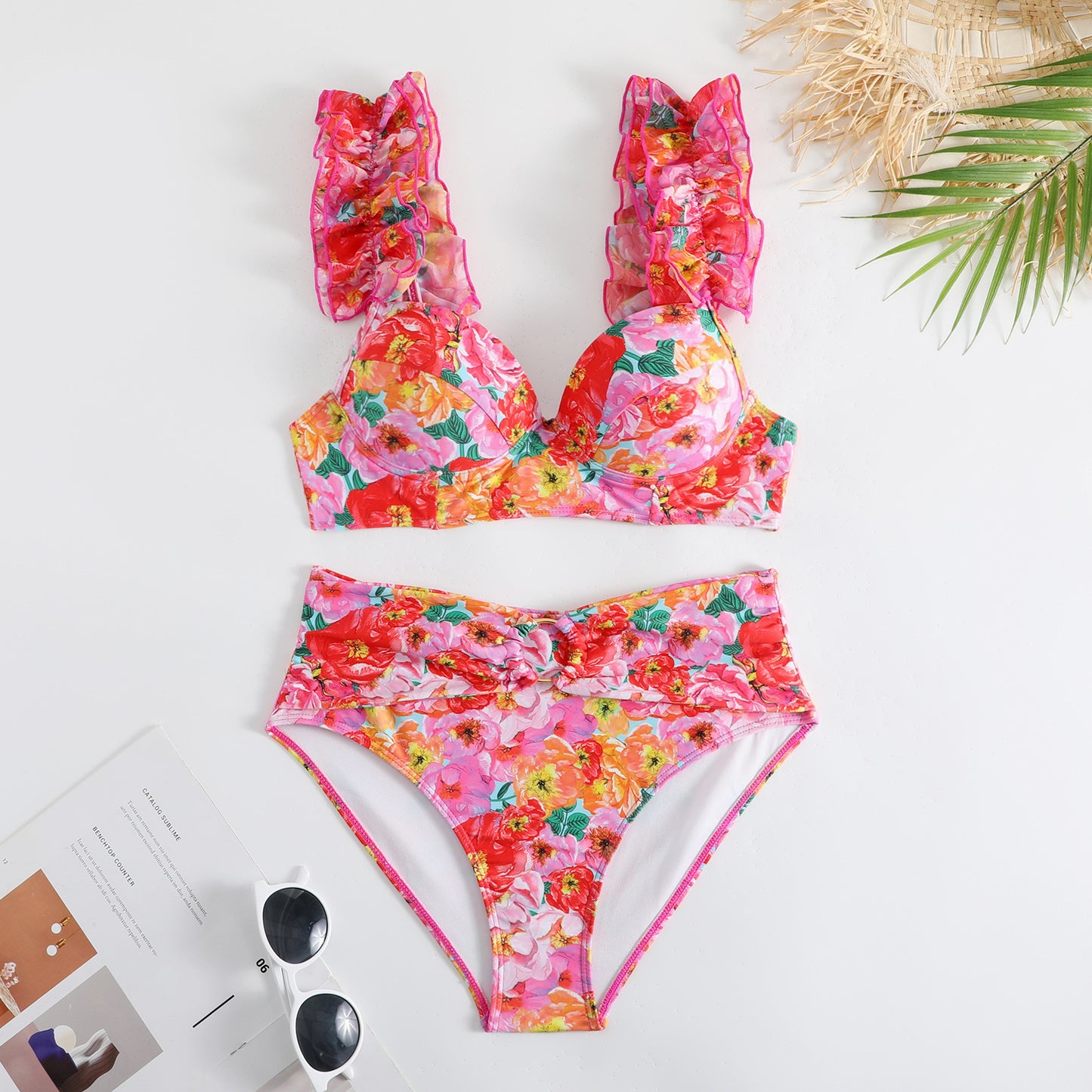Dame badedragtsæt med blomster ruffle design og matchende omslag nederdel Stilla