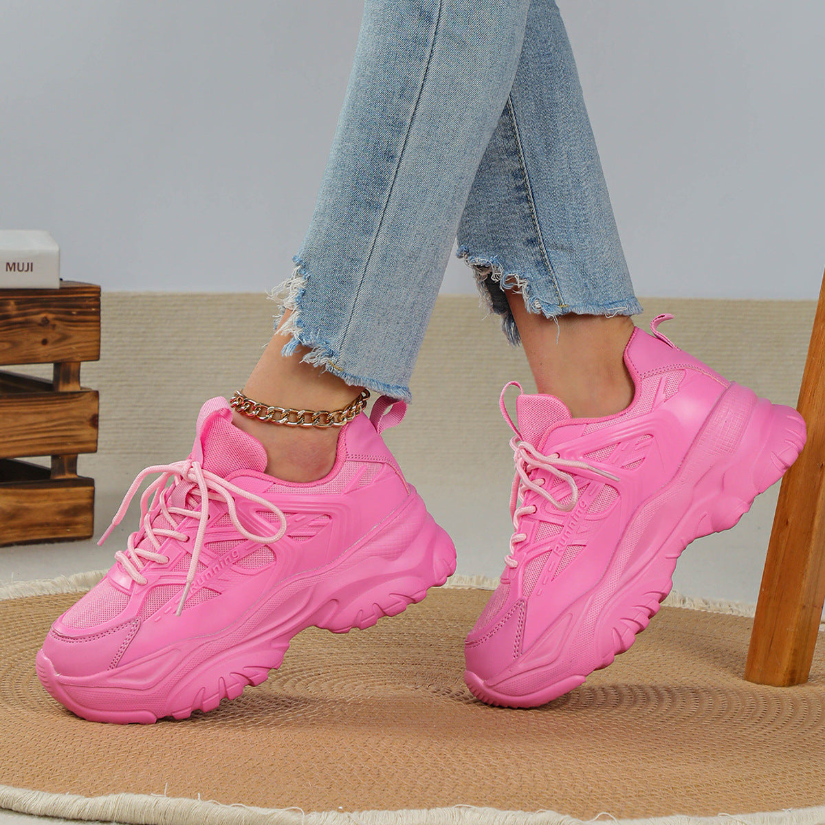 Dame Sporty løbesneakers med ergonomisk fodbund og skridsikker sål Stilla