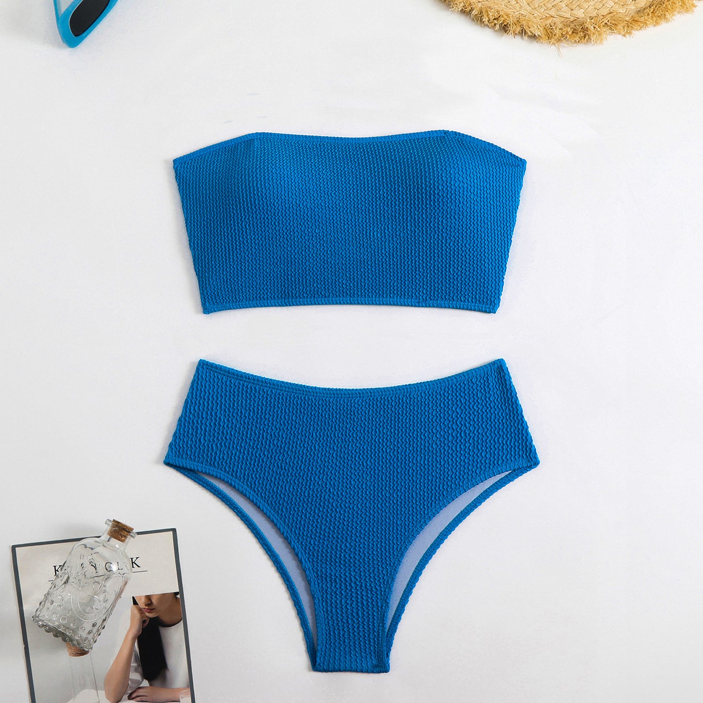 Dame Bandeau-bikini-sæt med struktureret materiale og højt benudskæring Stilla