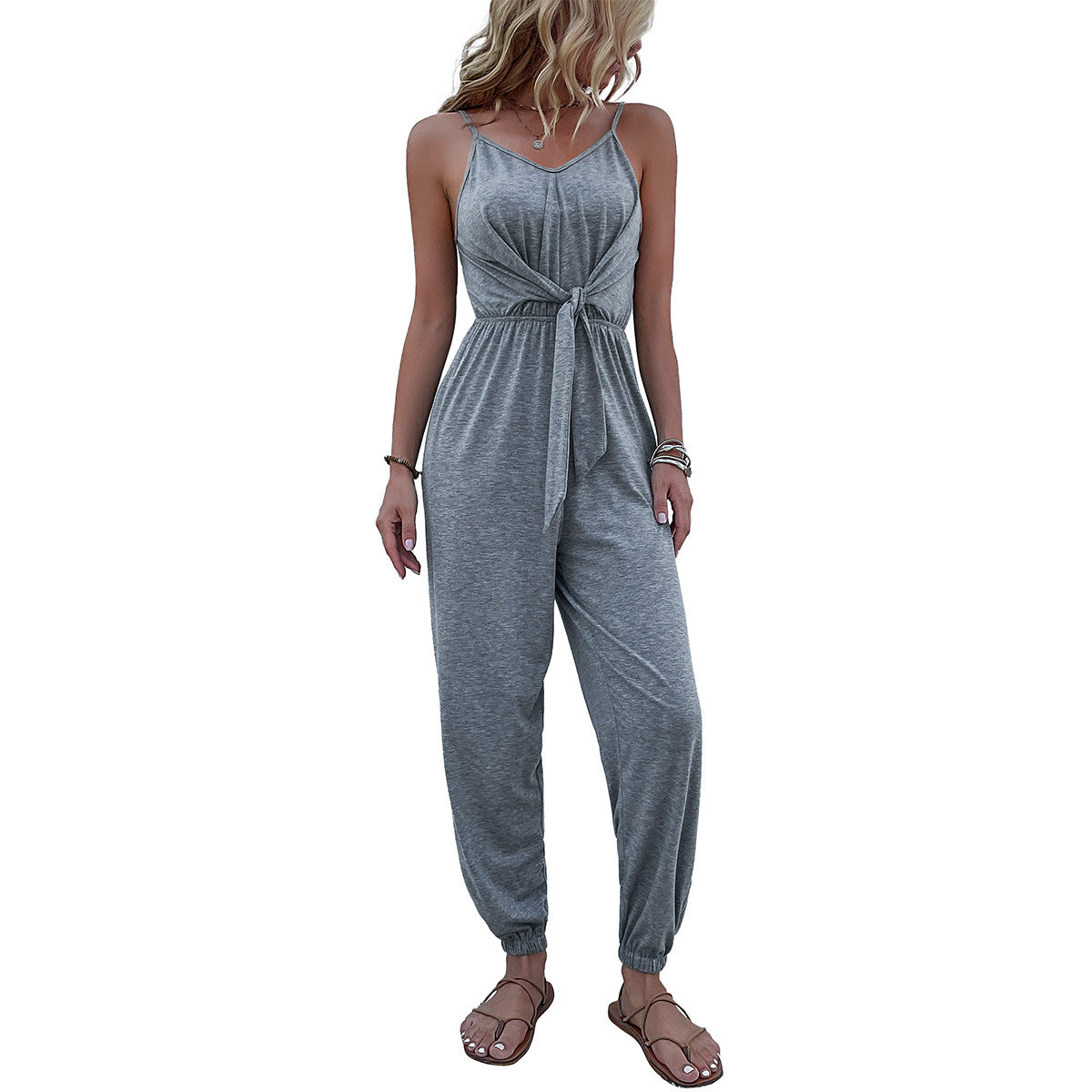 Dame afslappet jumpsuit med justerbare stropper og taljeknude Stilla