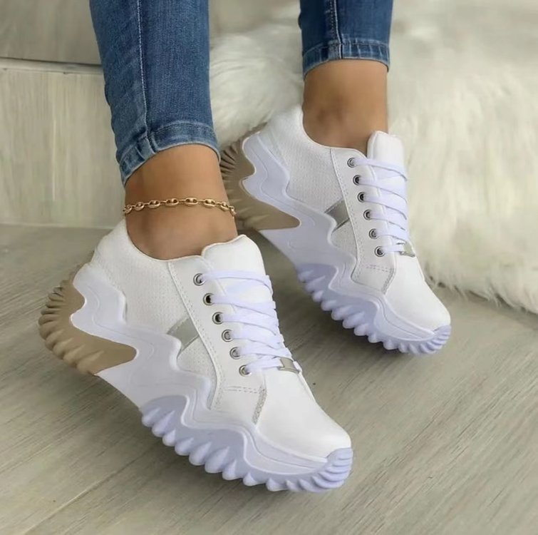 Dame sporty sneakers med åndbart mesh-overmateriale og skridsikker sål Stilla