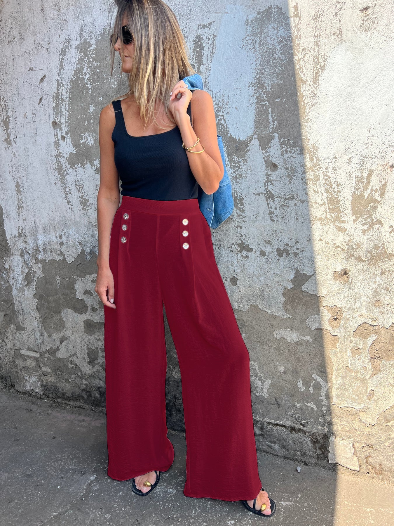 Dame Mode Jumpsuit med omhyggeligt designede knapdetaljer Stilla