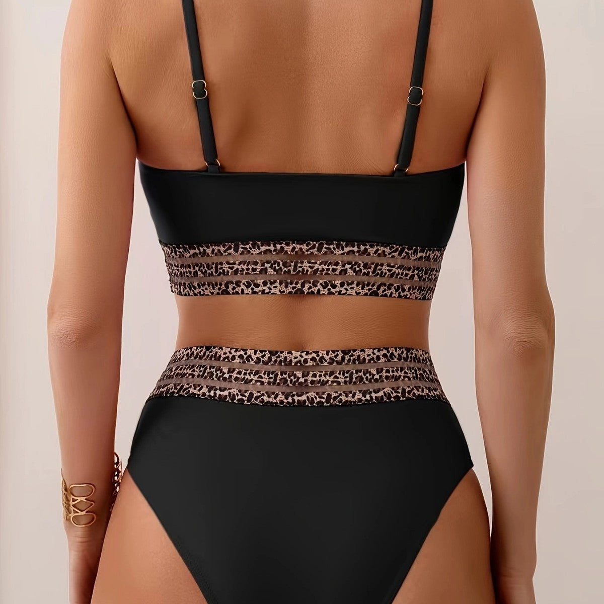 Dame bikini sæt med moderne højtalje-form og trendy dyreprint Stilla