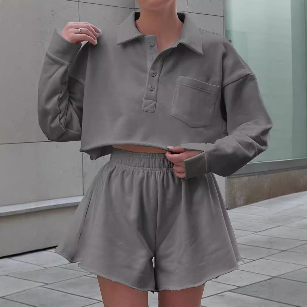 Dame cropped Poloshirt og shorts sæt med afslappet snit og praktiske lommer Stilla
