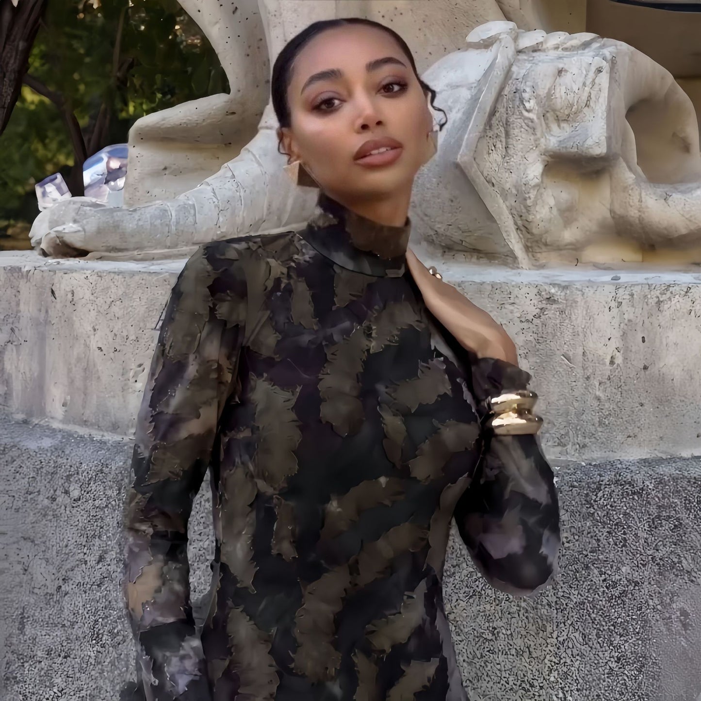 Dame Elegant Langærmet Maxi-kjole med høj krave og moderne camouflage-mønster Stilla