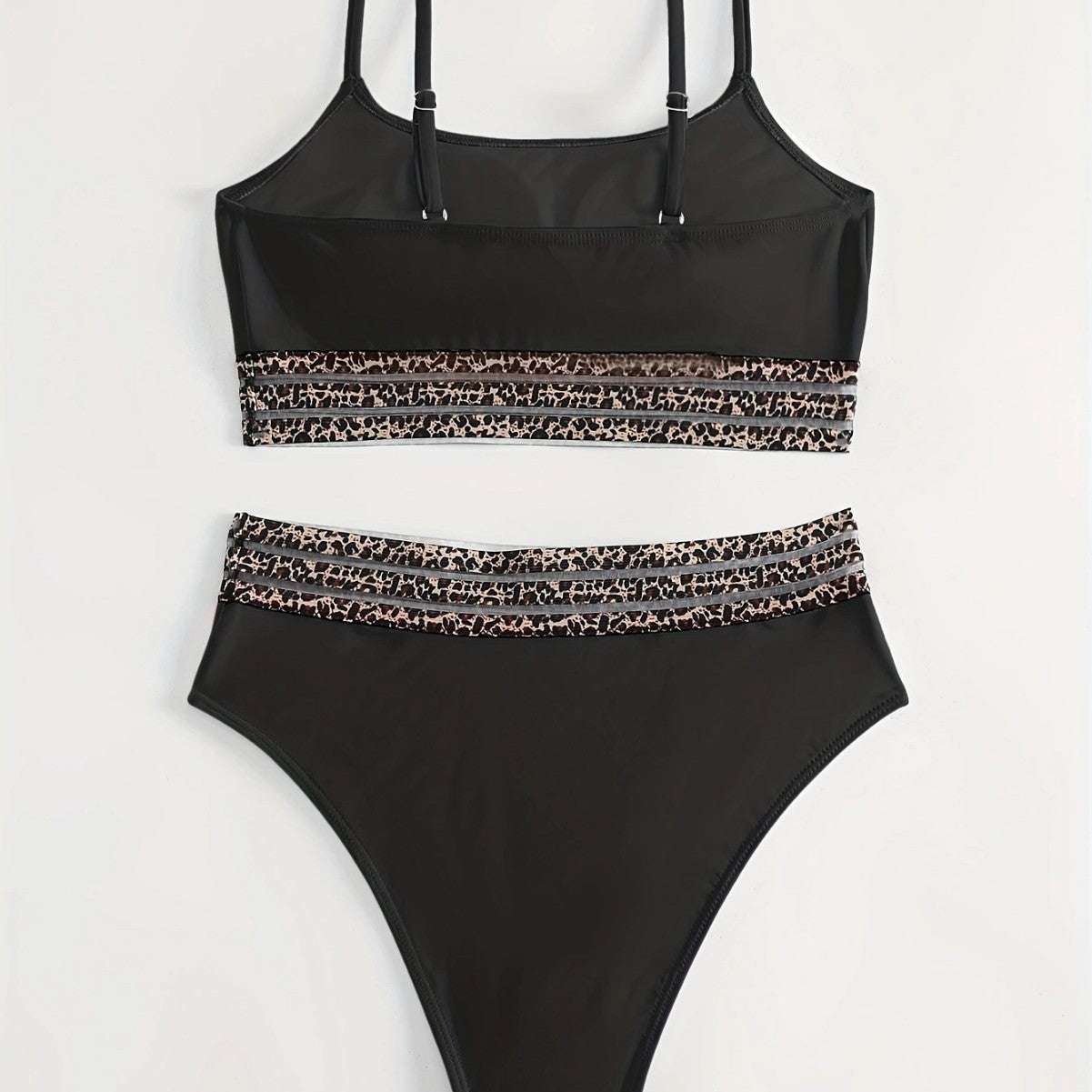 Dame bikini sæt med moderne højtalje-form og trendy dyreprint Stilla