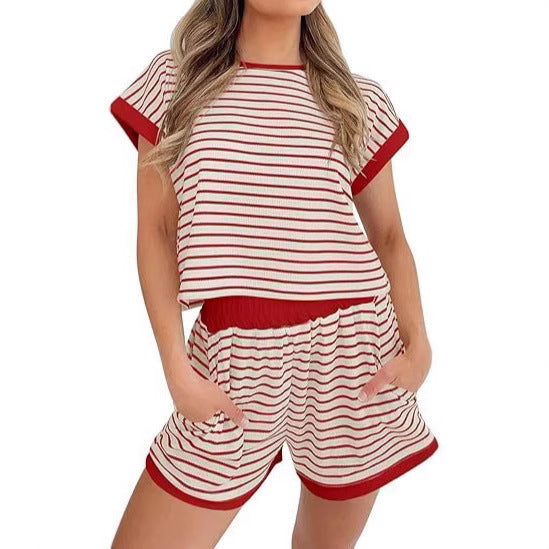 Dame kort jumpsuit med stribet design og afslappet pasform Stilla